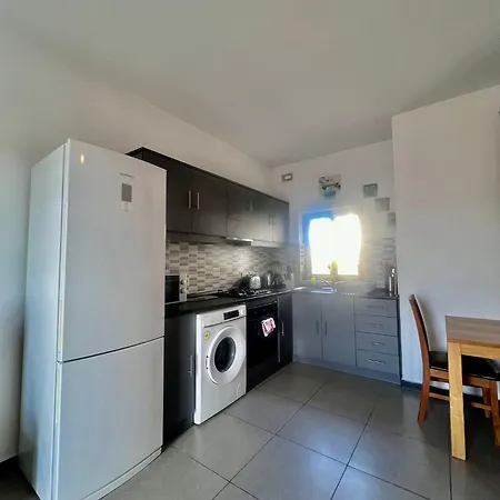 83/3-lovely 1 Bedroom Penthouse Appartamento *